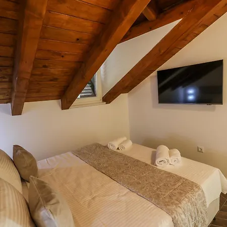 Prisca Luxury With Breakfast