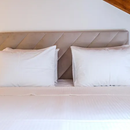 Prisca Luxury With Breakfast Panzió