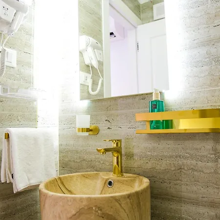 Nocleg ze śniadaniem Prisca Luxury With Breakfast 3*