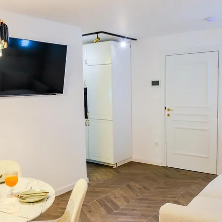 Prisca Luxury With Breakfast فندق مبيت وإفطار