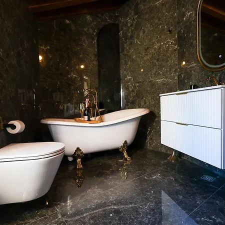 Frühstückspension Prisca Luxury With Breakfast 4*