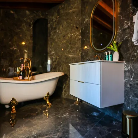 فندق مبيت وإفطار Prisca Luxury With Breakfast 4*