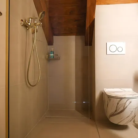 Prisca Luxury With Breakfast Frühstückspension 4*