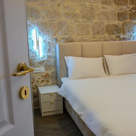 Prisca Luxury With Breakfast