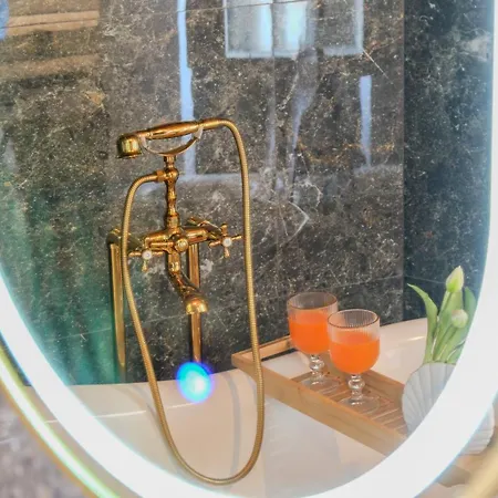 לינה וארוחת בוקר Prisca Luxury With Breakfast ספליט